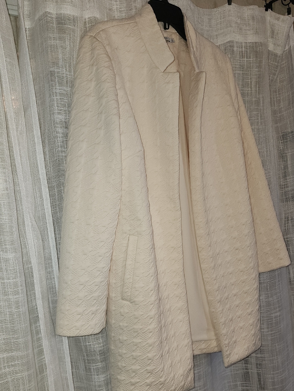 Chico's Size 2 Cream Quilted Open-Front Jacket